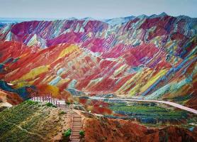 جاذبه های عجیب و غریبی که فرازمینی به نظر می آیند