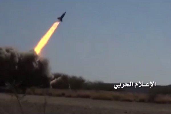 شلیک زلزال1 به سمت مواضع متجاوزان در نجران شلیک زلزال1 به سمت مواضع متجاوزان در نجران