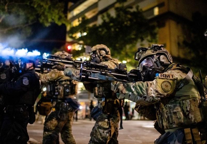 برخورد پلیس آمریکا با معترضان پورتلند خشن تر شد